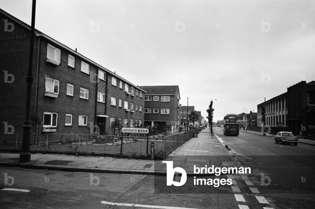 The flat belonging to Frank Mitchell at 206a Barking Road in East Ham, which was named in the Kray Twins trial.
25th June 1968.
