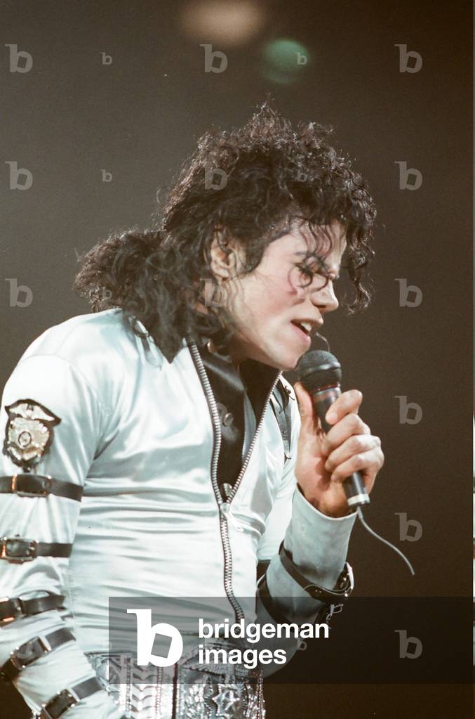 Michael Jackson in concert at Wembley, 15th July 1988 (photo)