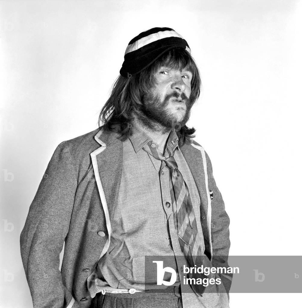 Comedian and TV presenter Bill Oddie, August 1976 (b/w photo)