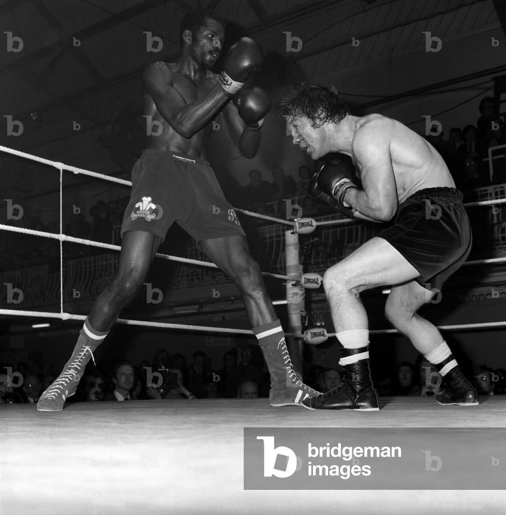 Pat McCormack v. Pat Thomas at the Manor Place Baths, Walworth, London, United Kingdom, December 1975 (b/w photo)