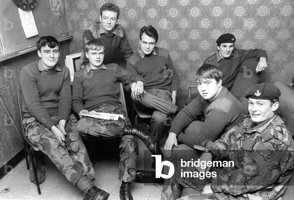 Army personnel take over the duties of the firefighter during the firemen's strike, 1977 (b/w photo)