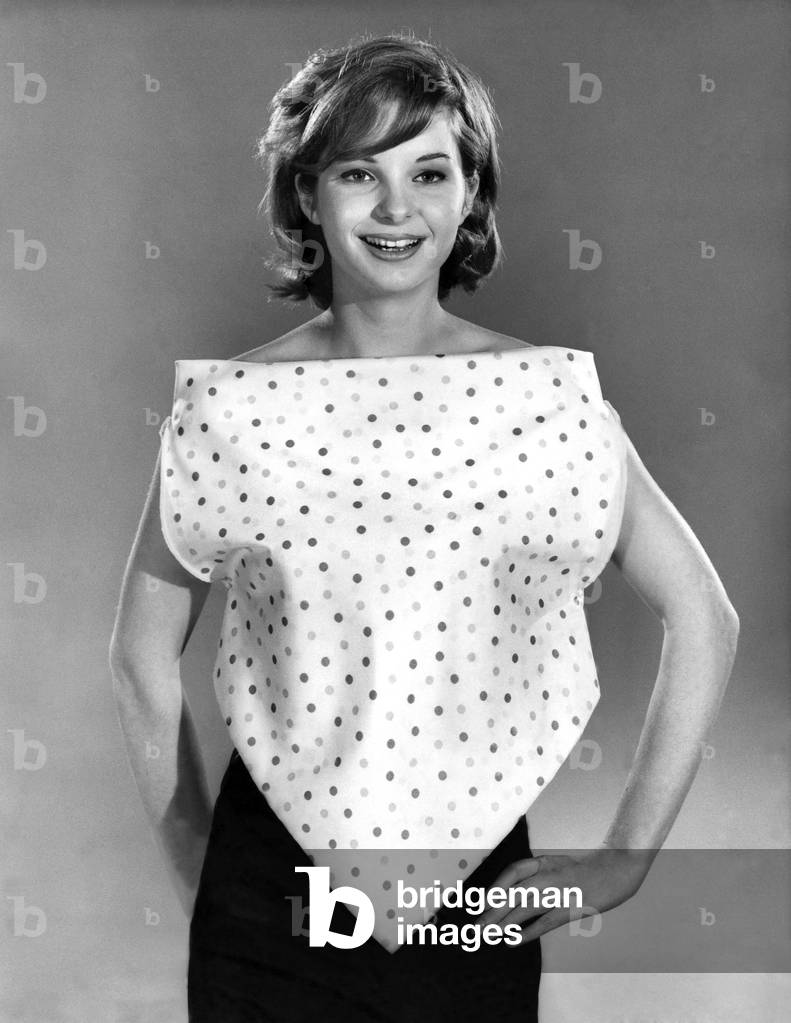 Reveille Fashions. Susan Pratt. March 1962