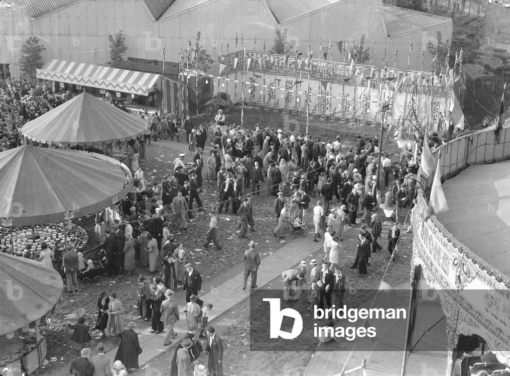 Crowds at the Silver Jubilee fair in Kingston in celebration of King George V silver jubilee. May 1935