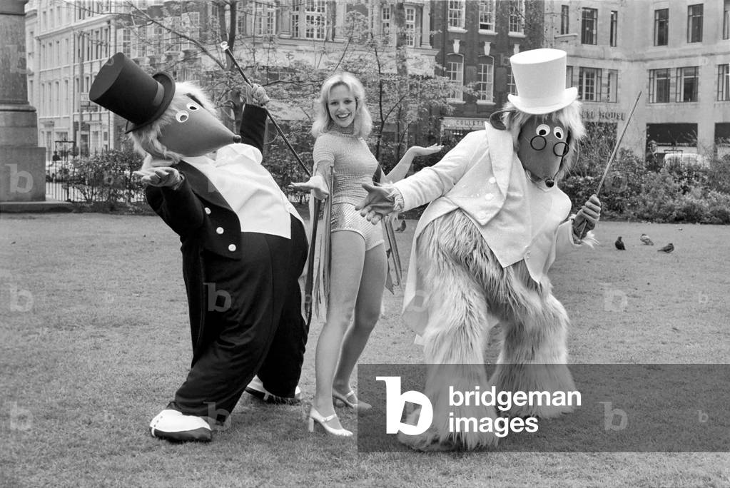 Samantha Stevens with wombles, April 1975 (b/w photo)