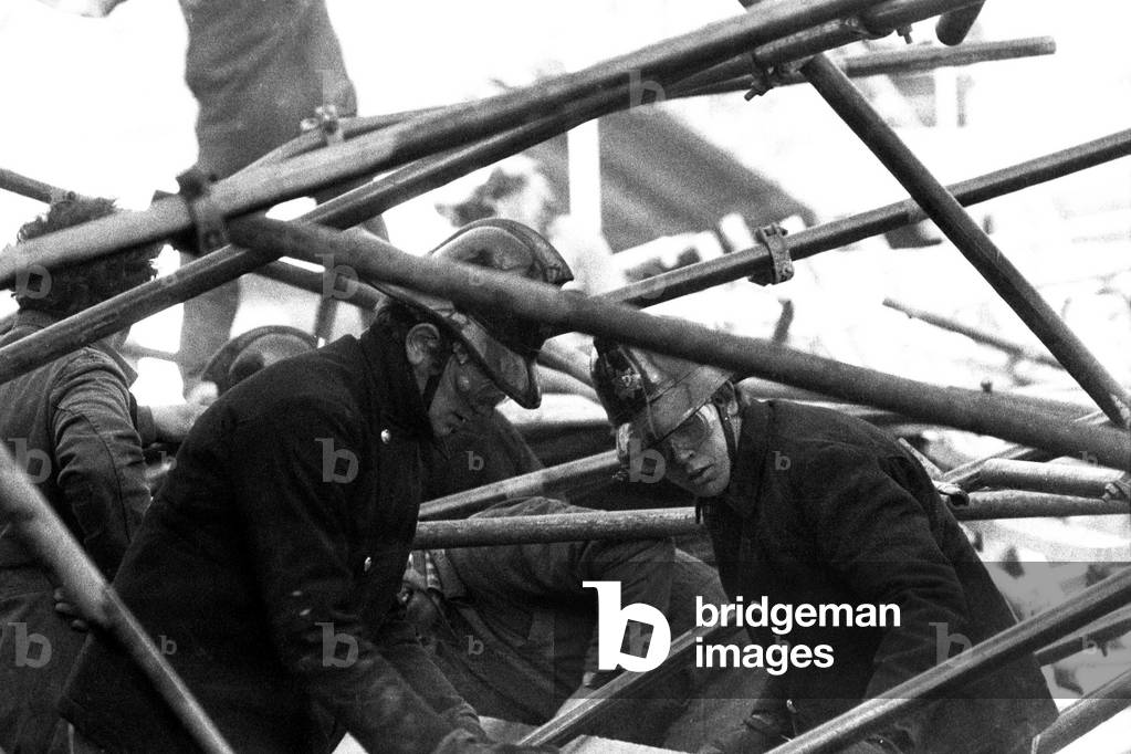 Tons of scaffolding collapsed beside the Manfield shop on Northumberland Street, Newcastle, 5th April 1973 (b/w photo)