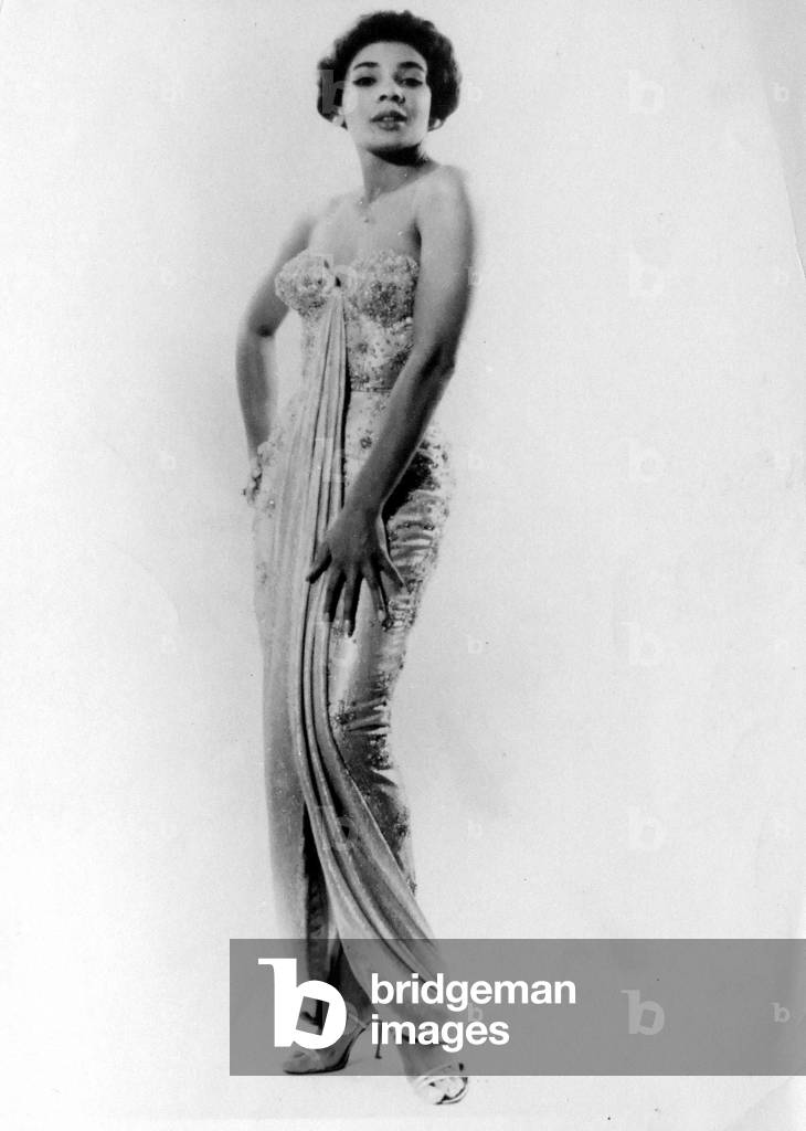Picture of Welsh singing star Shirley Bassey - 17th November 1959