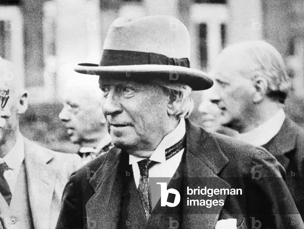 Herbert Henry Asquith, the Earl of Oxford whose condition is said to be very grave. He is seventy five years of age and last night became unconscious.