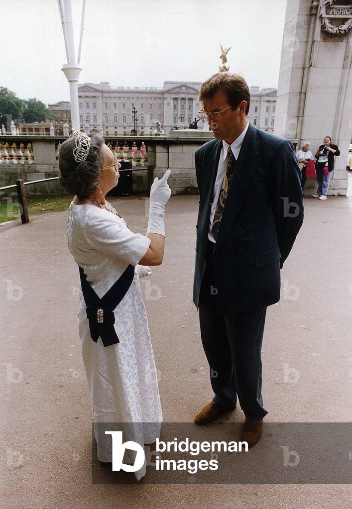 Andrew Morton, Author With Queen Royal Lookalike Elizabeth Richard, 09/08/1993 (photo)