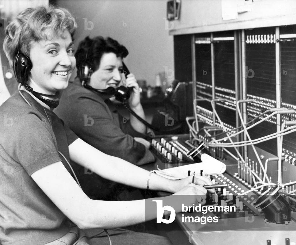 Maurenn Mulholland and Doreen McCabe working at Balliol House. 7th September 1967 (b/w photo)