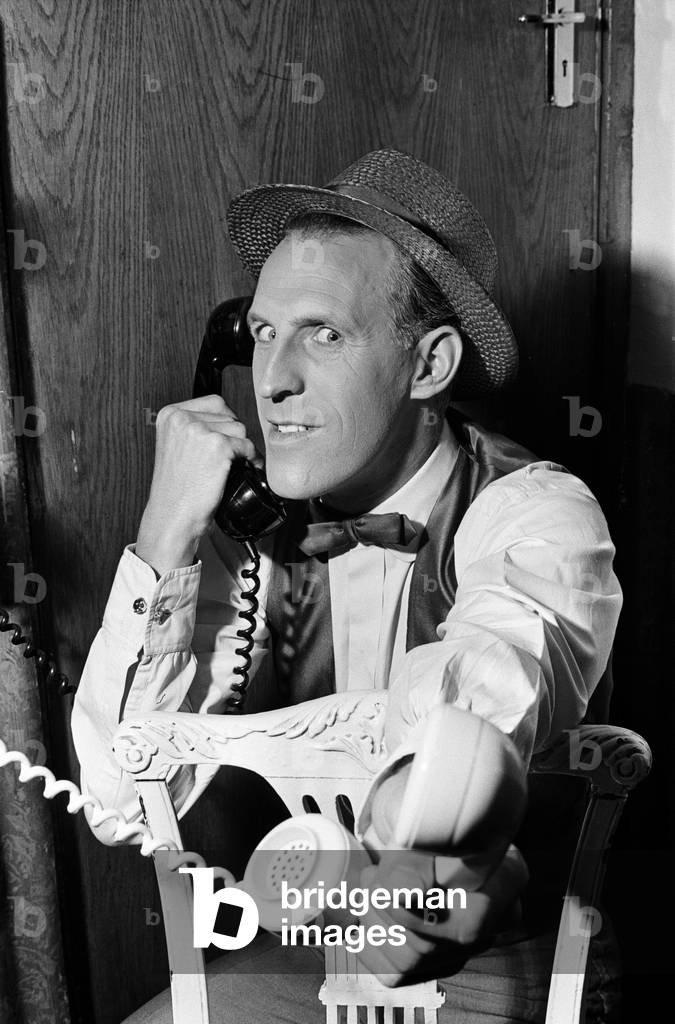 Bruce Forsyth in his dressing room at the London Palladium. 24th July 1962 (b/w photo)
