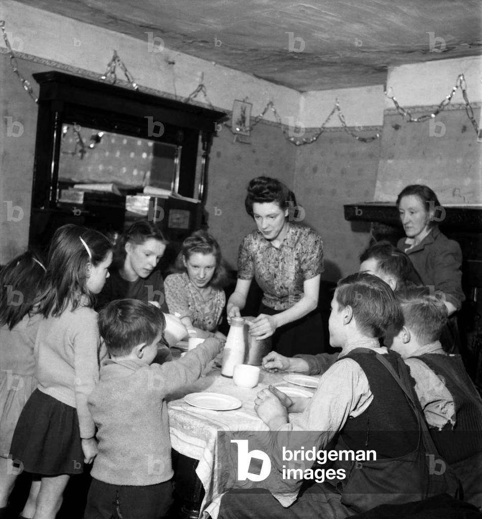 Children of the Duncan family at their home in a Manchester slum. 
February 1947 
O6567-006
