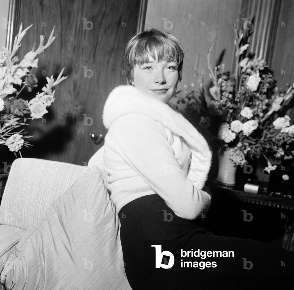 Shirley MacLaine, pictured in her room at Claridge's Hotel in London, 21st August 1960 (b/w photo)