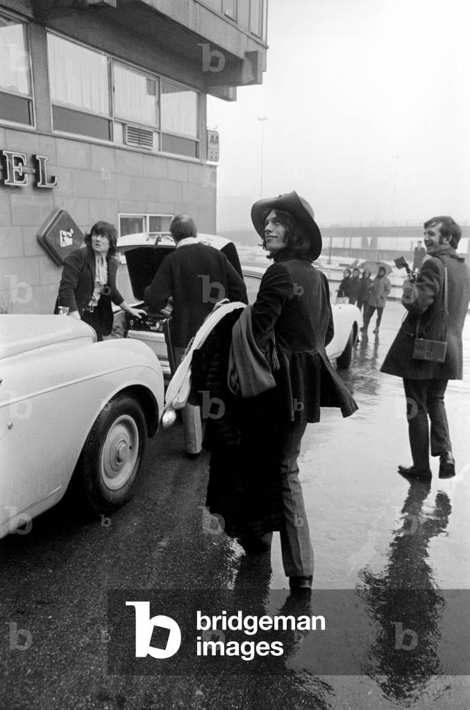 Rolling Stones: Mick Jagger at their hotel in Newcastle upon Tyne, March 1971 (b/w photo)