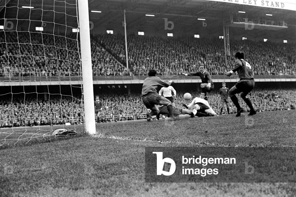 Derby v. Liverpool. November 1969 (photo)