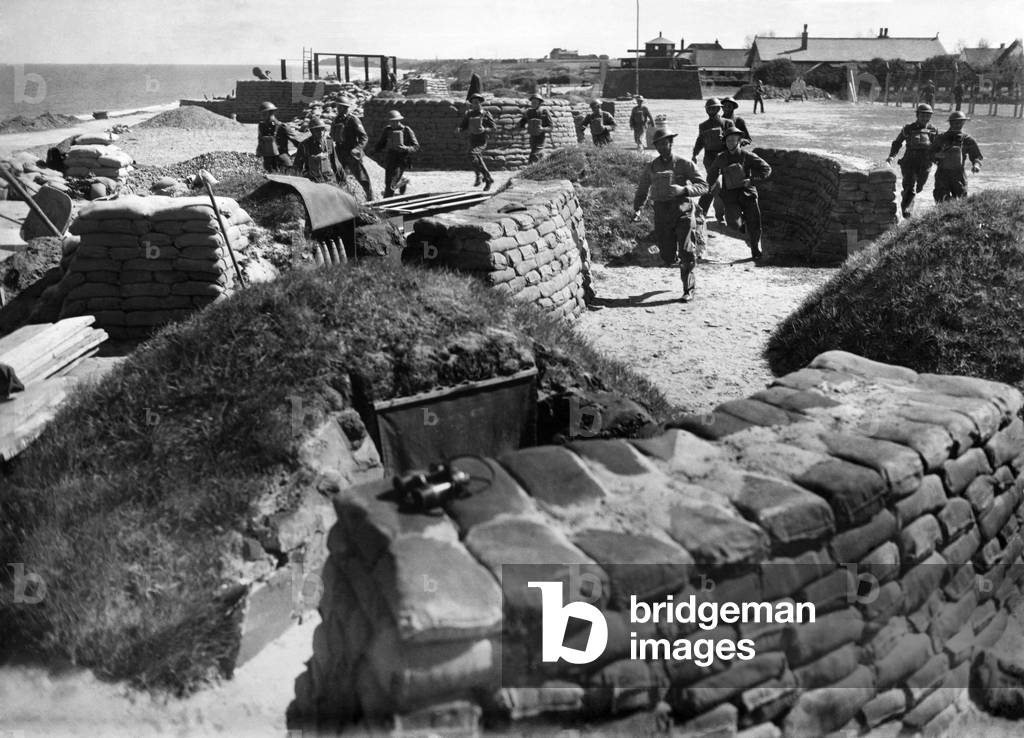 World War II. Gun emplacement on East Coast, May 1940 (b/w photo)