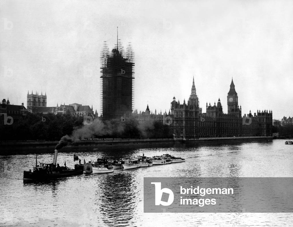 World War Two - Second World War - Thames river craft arrive back after helping the evacuation of the BEF from the beaches at Dunkirk. 9th: June 1940 (b/w photo)
