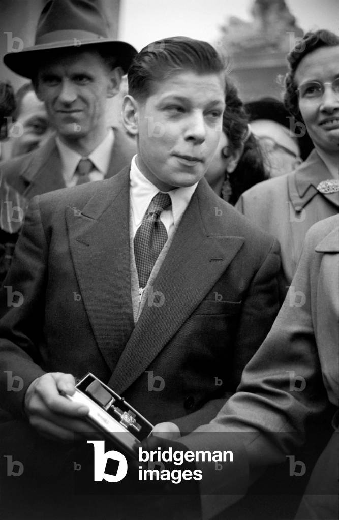 Modest pit boy here Jack Bomford, seen here after attending Buckingham Palace to receive the George Cross. March 1953 (photo)