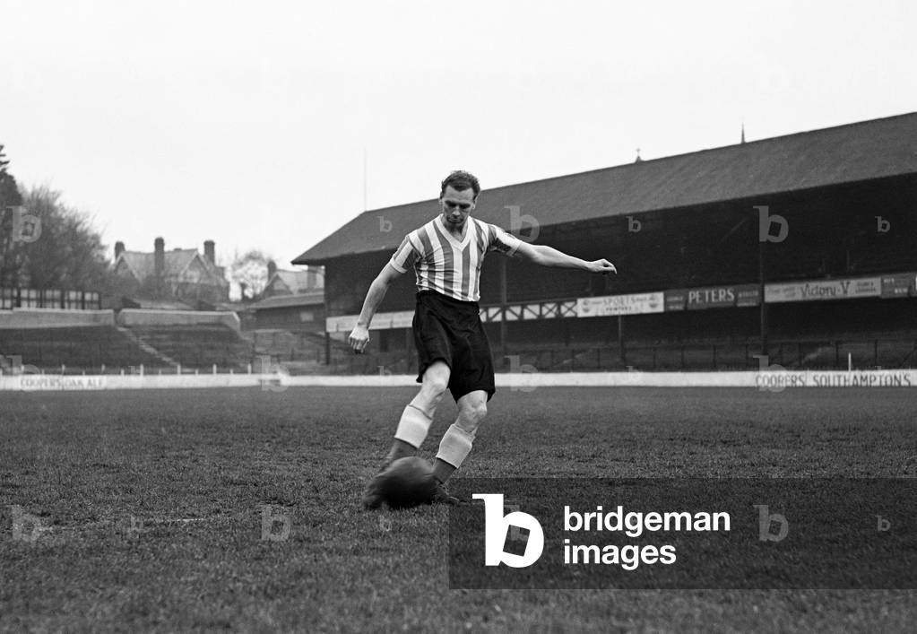 Joe Mallett Southampton Football Player, 1946-1953. 223 Appearances, 3 Goals, c.1948 (photo)
