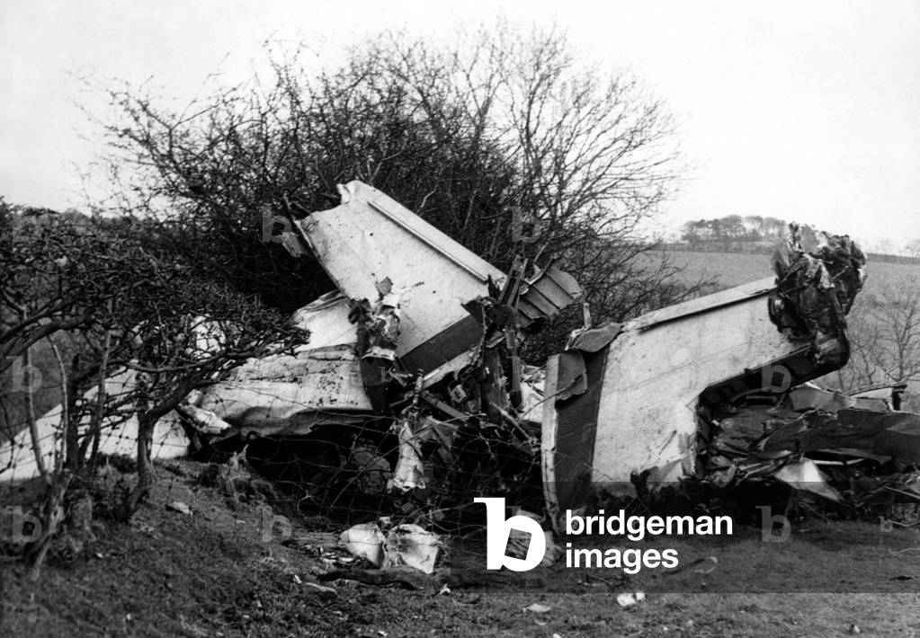 The tail section of a crashed aircraft (from an unknown accident). 
 18/04/1963