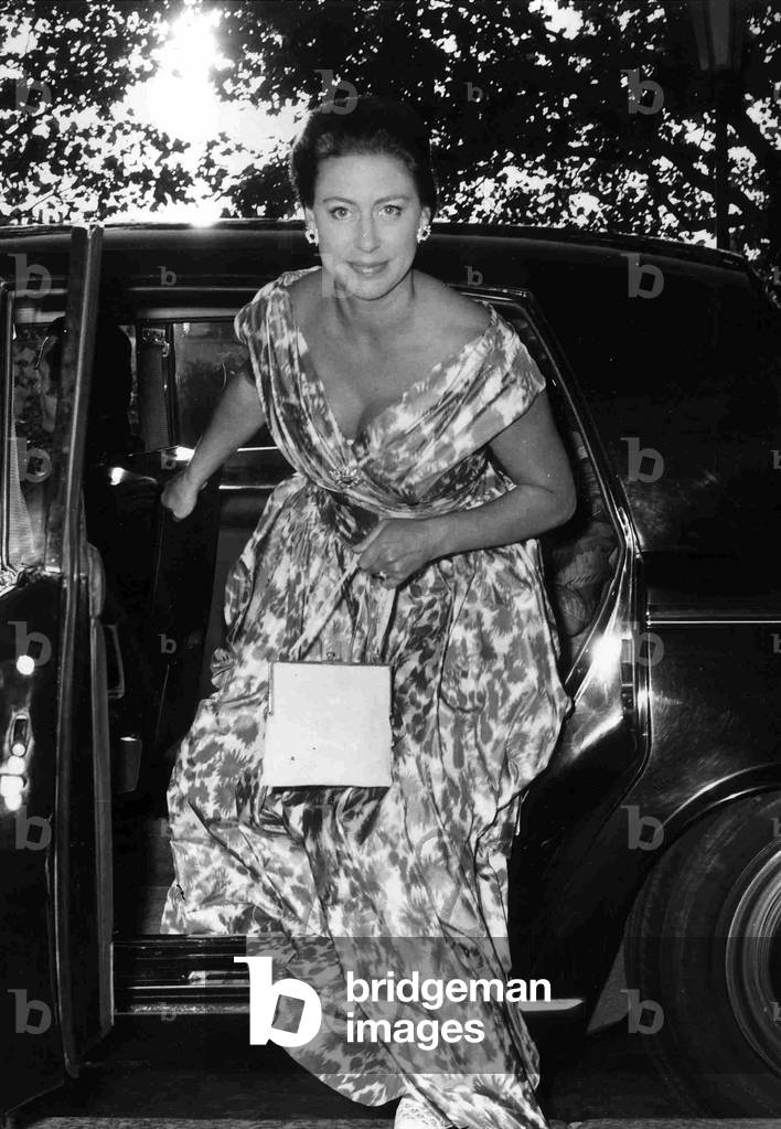 Princess Margaret leaving car at Richmond Theatre, July 1971 (b/w photo)