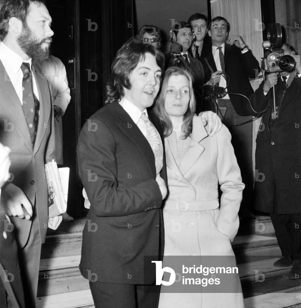 Beatles singer Paul McCartney with his bride Linda Eastman after their wedding ceremony Lunch was had at the Ritz Hotel. March 1969 (b/w photo)