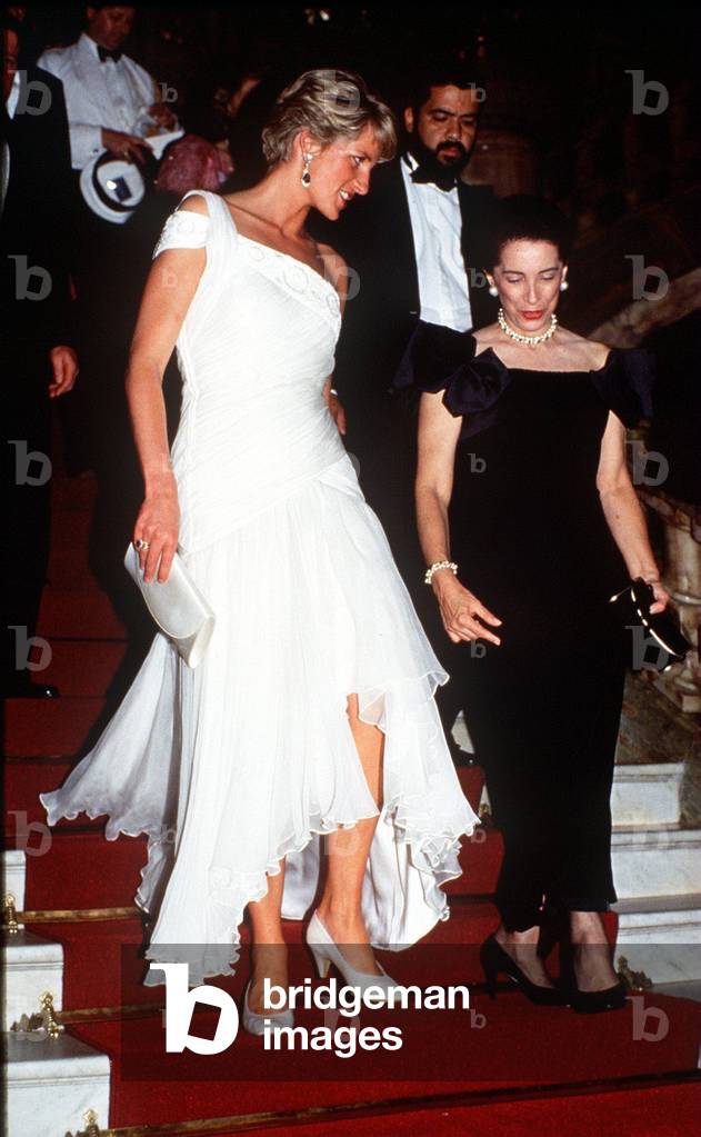 Diana Princess of Wales
In a dress that will be auctioned in New York tonight. 1991