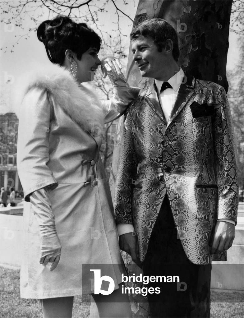 Fashion 1960's - London - Thirteen models presented the new collection of 17 suede and leatherwear manufacturers. (photo)