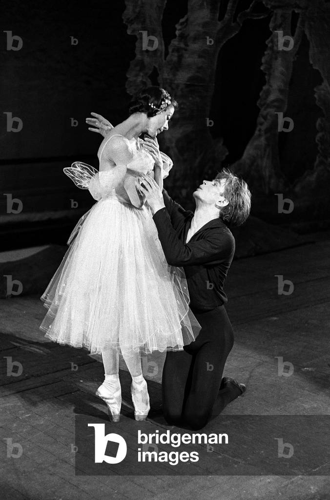 Rudolf Nureyev and Margot Fonteyn seen here during rehearsals at the Royal Ballet Covent Garden
 
 
April 1962