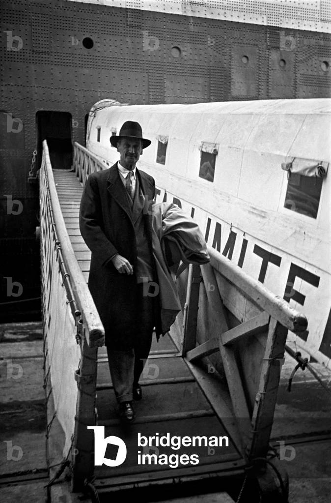 Sir Bede Edmund High clifford, Governor General of Trnidad ariving at south ampton. February 1947 O6785-002
