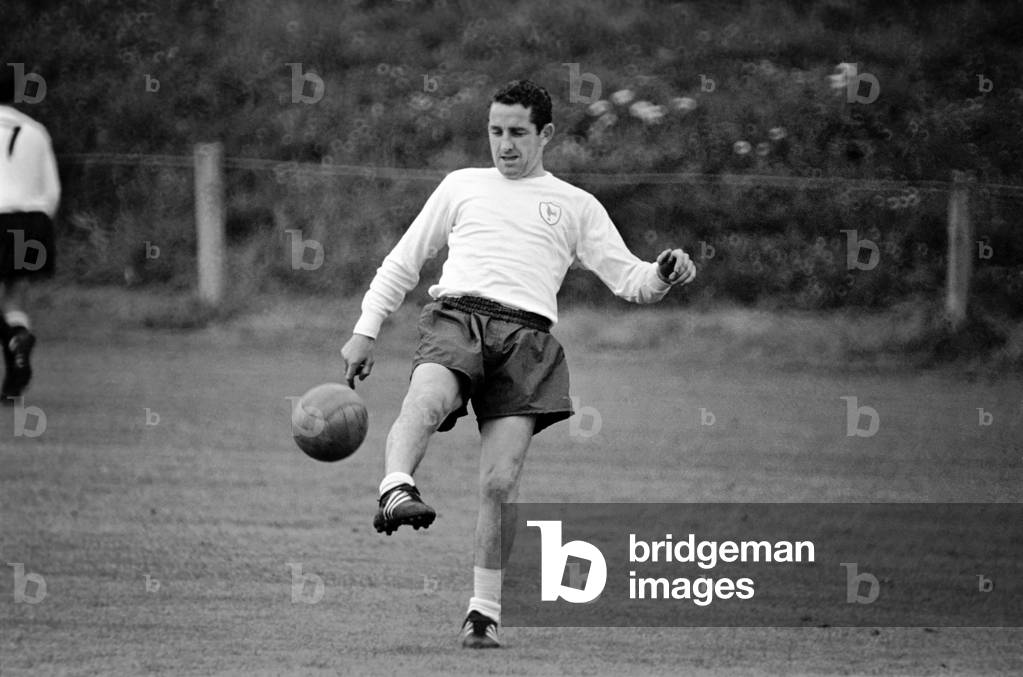 Members of the Tottenham Hotspur team training. Dave Mackay July 1965 1965-1971-005 (photo)