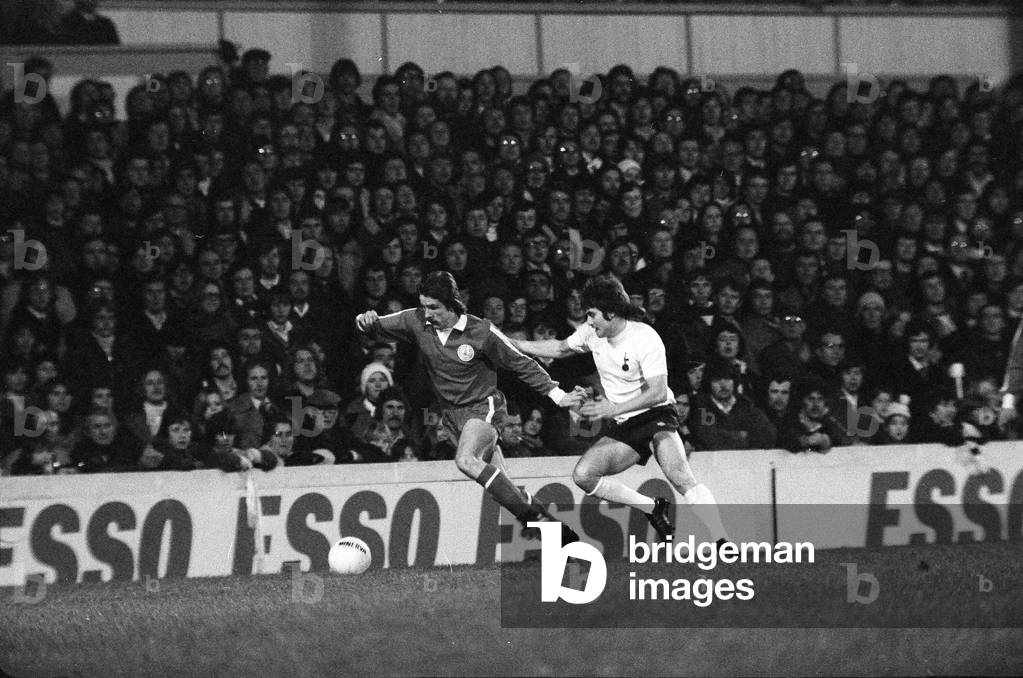 Tottenham Hotspur v Doncaster Rovers league cup quarter final match at White Hart Lane December 1975. Final score:Tottenham Hotspur 7-2 Doncaster Rovers (photo)