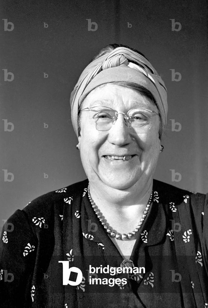 Maria David, Wardrobe Mistress. March 1953 D1019-001