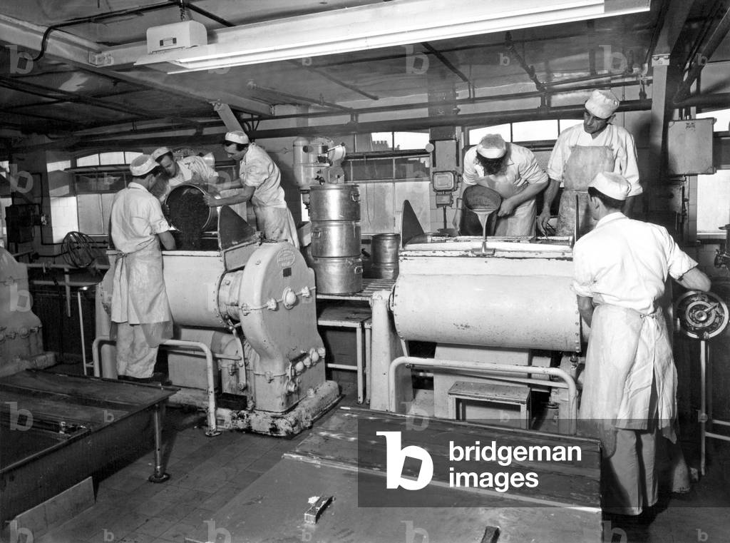 Men at work at Avana Bakery, 1st June 1967 (b/w photo)