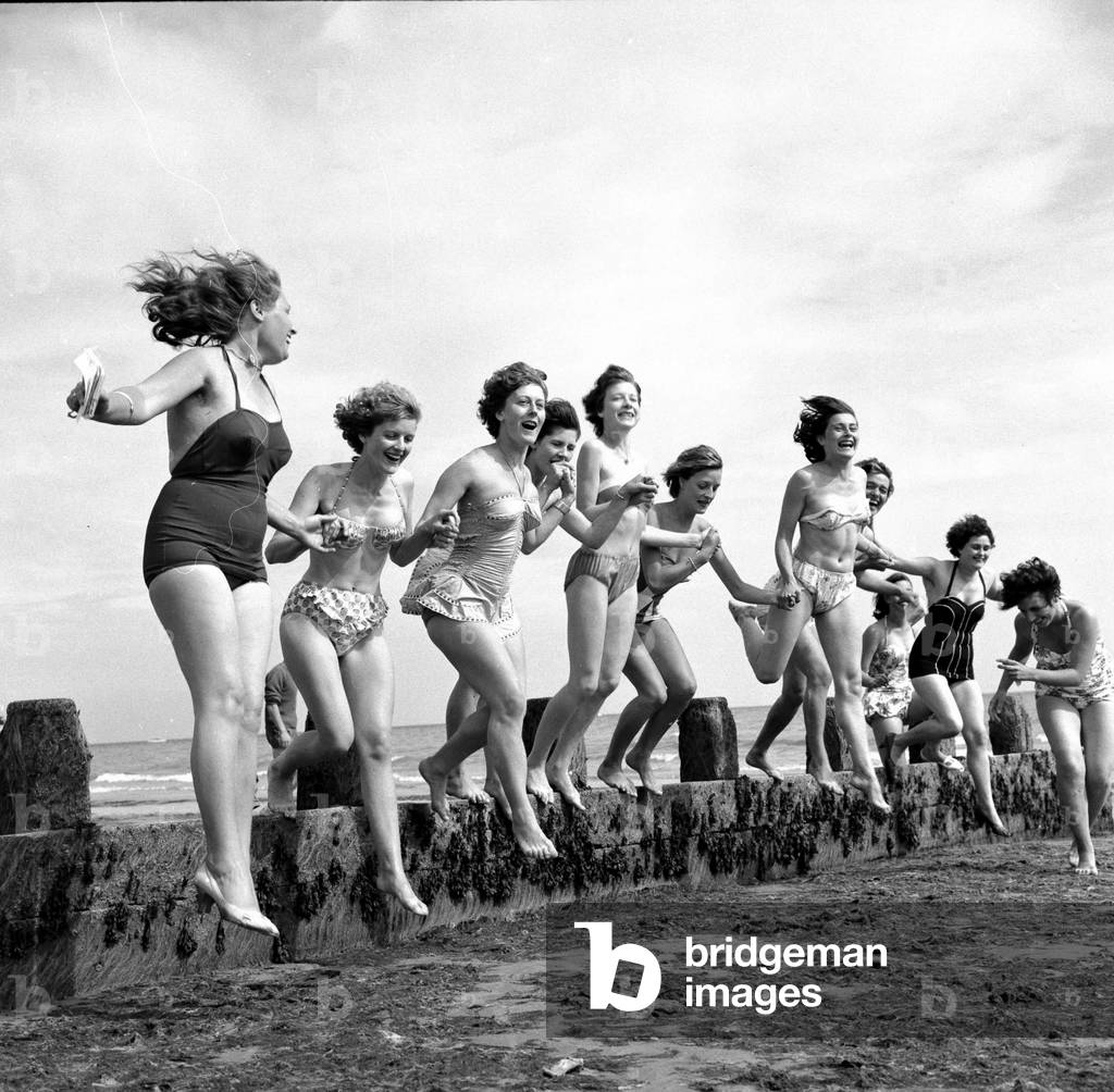 Holidaymakers at Bognor Regis.
12th July 1960