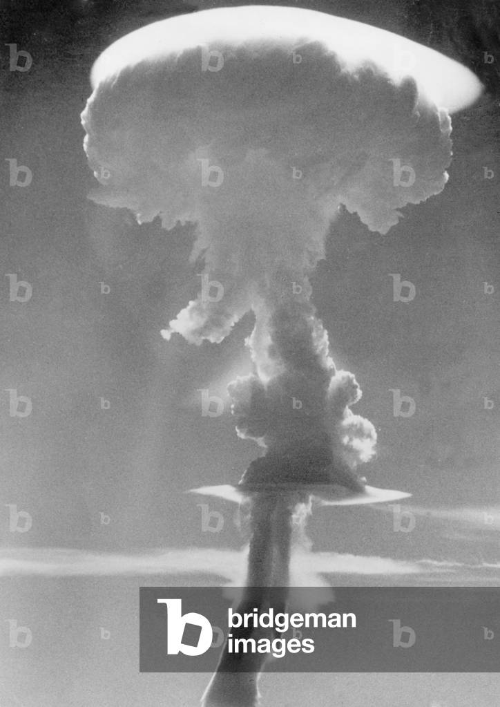 Nuclear cloud over Malden Island following the detonation of the bomb named Purple Granite, 19th June 1957 (b/w photo)