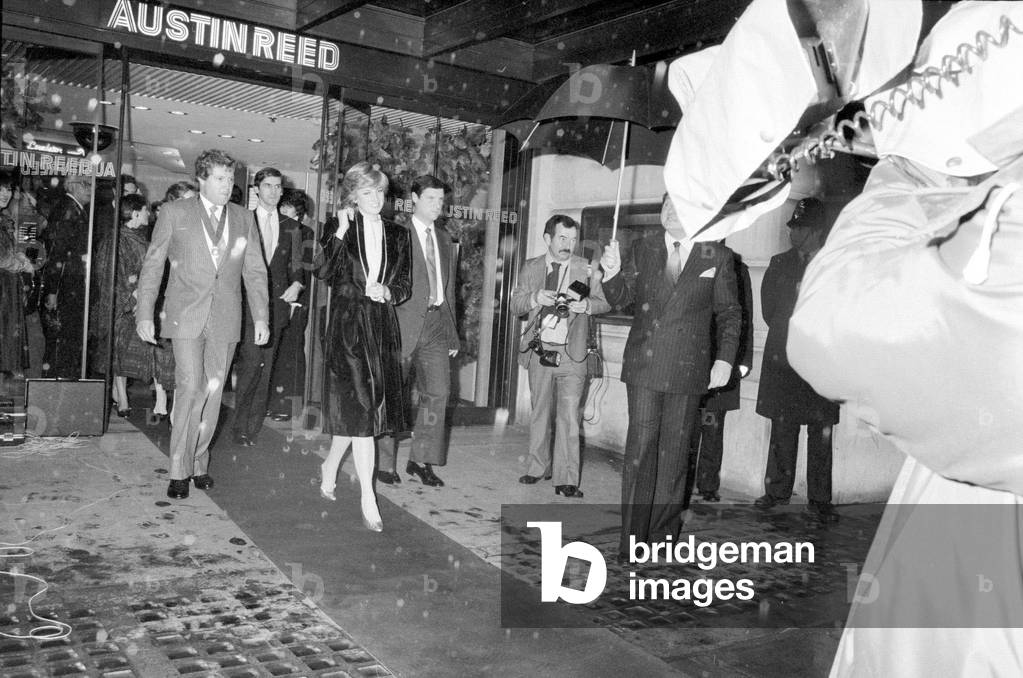 Princess Diana turns on the Christmas lights on Regent Street 1981