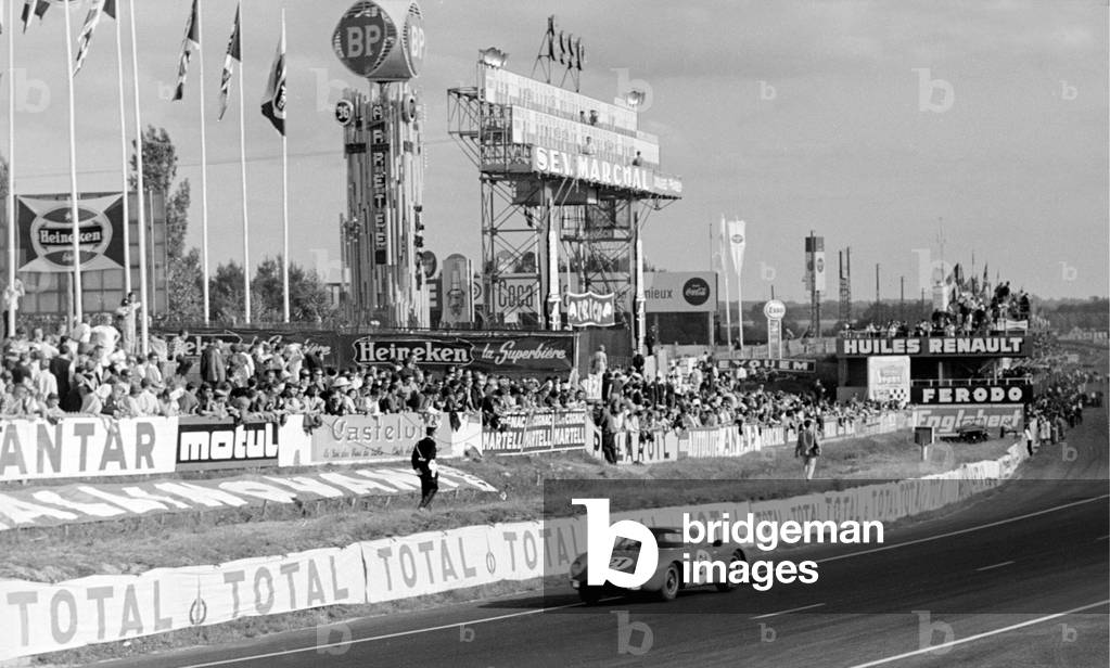 The Ferrari 250 (275) driven by Masten Gregory, Ed Hugus and Jochen Rindt during the Le Mans 24 hour endurance race
June 1965