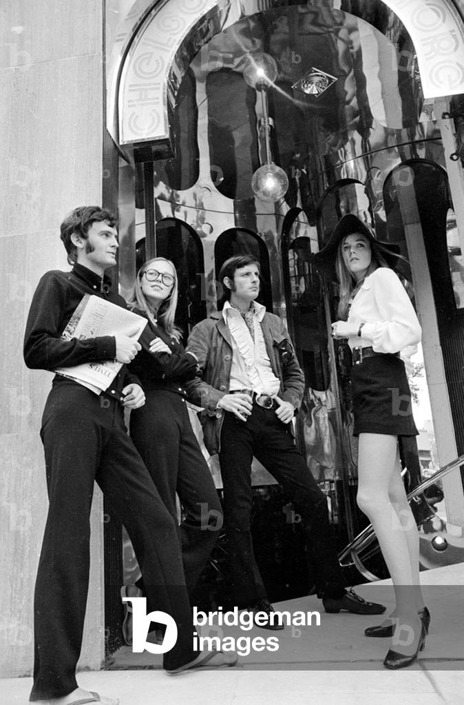 The opening of the Chelsea Drugstore in the Kings Road London, 28/07/1968 (b/w photo)