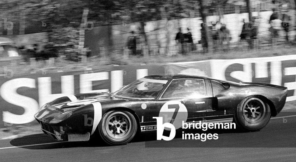 The Ford GT40 driven by Bob Bonduraint and Umberto Maglioli during the Le Mans 24 hour endurance race
June 1965