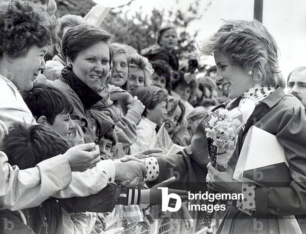 Princess Diana the Princess of Wales. (North East visits). Princess Diana meeting the public during her visit to the Dr Barnardo's home in South Shields. 22/05/1986 (b/w photo)