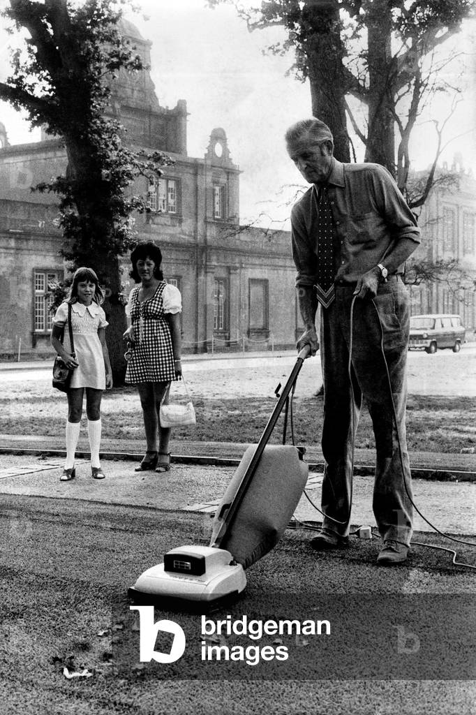 Most gardeners would use a lawn mower. But the man in the patched trousers is a cut above that, He prefers to Hoover the grass. Weekend mowers of suburban lawns, tempted to call out ÒHey mate, youÕve got it wrongÓ should hesitate. That is no way to address Henry Frederick Thynne, sixth Marquess of Bath, Viscount Weymouth, Baron Thynne and ninth Baronet. Nor is that ordinary grass. Thousands of feet trampling over his LordshipÕs stately lawns at Longleat in Wiltshire, Left bare Patches. The Marquess replaced it with artificial grass. No more mowing. Just a quick sweep of the vacuum cleaner each day and the carpet of green looks as fresh as a daisy. September 1972