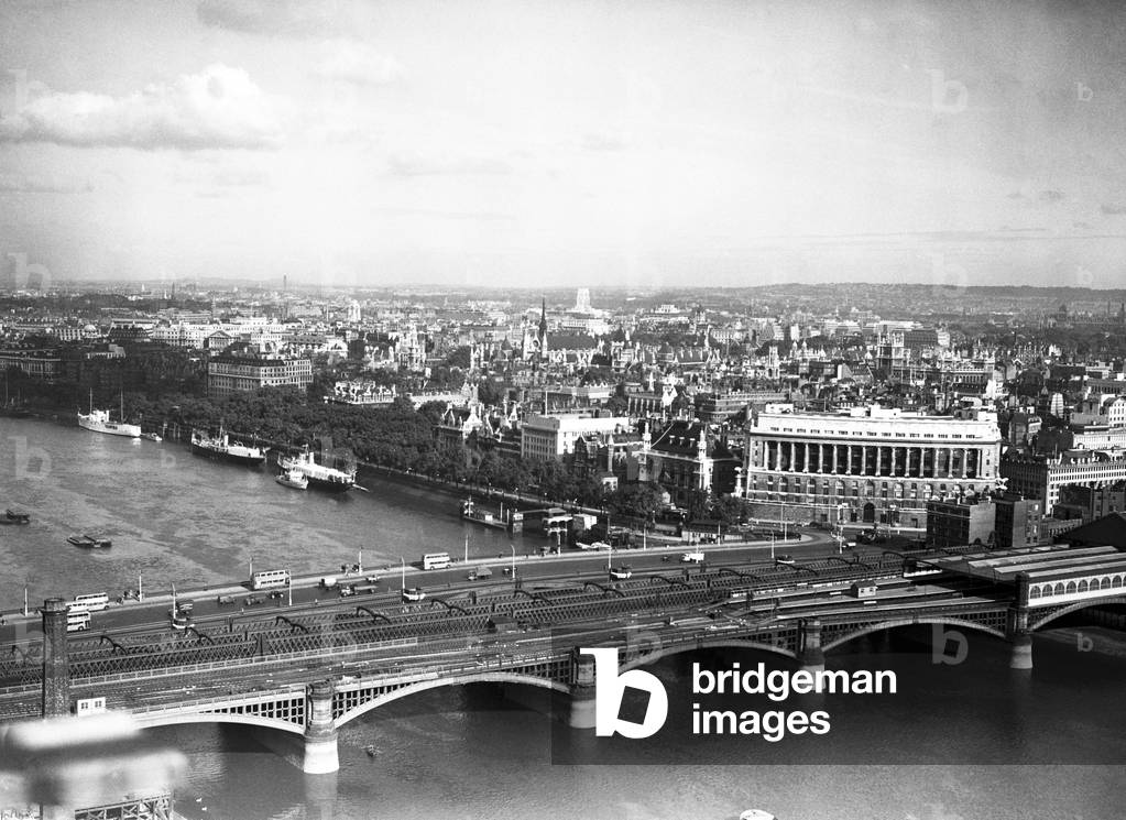 London views, 19th June 1952 (b/w photo)