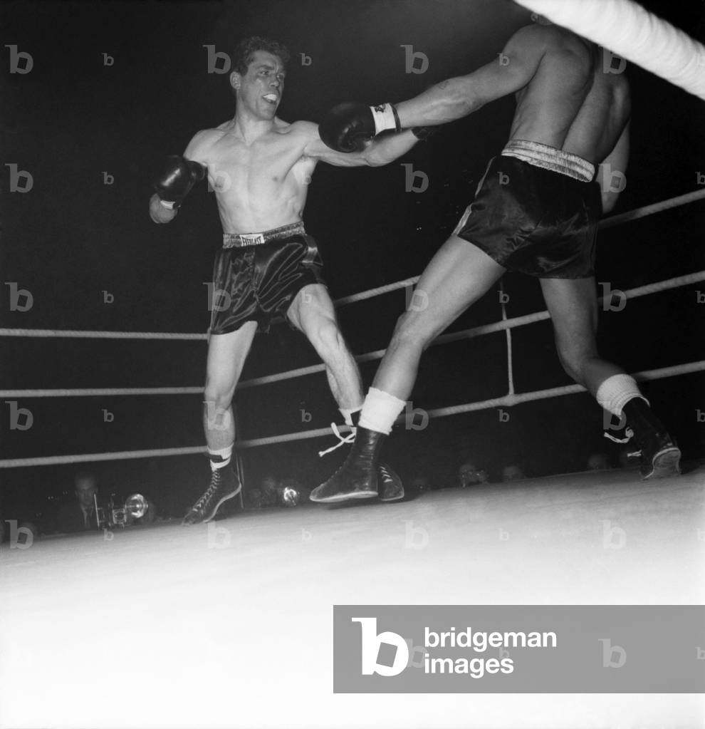 Turpin v Cartier boxing match. March 1953 D1395-003