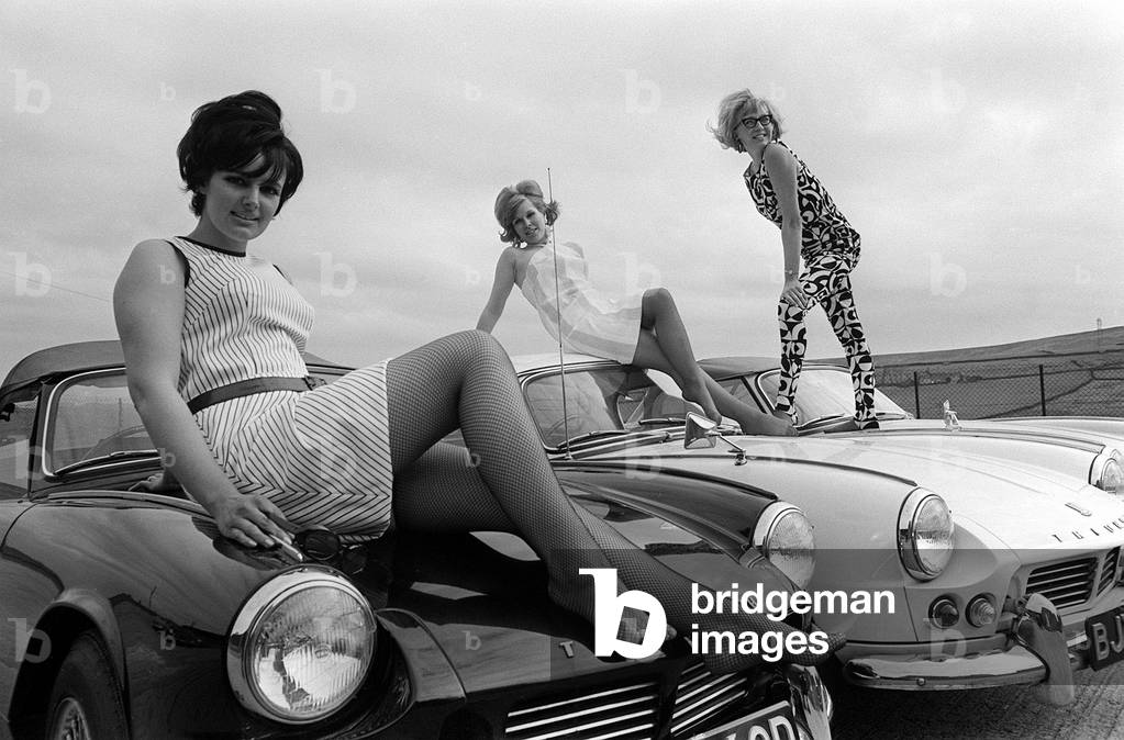 Googl-Eye Boutique Owners April 1966