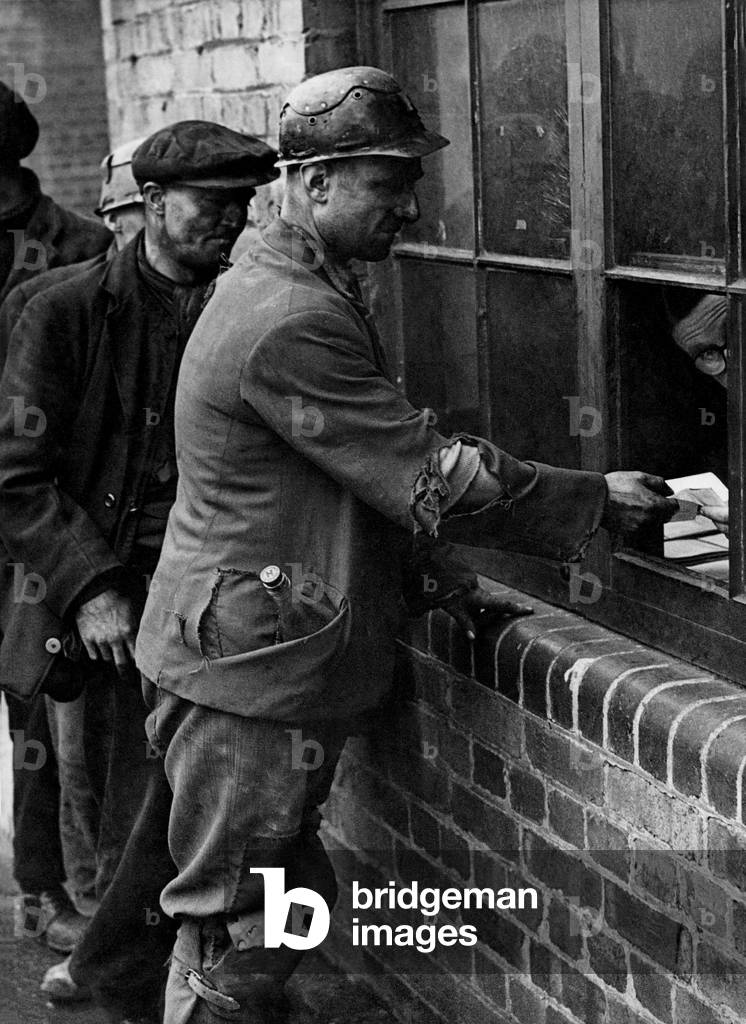New Lount Colliory, in Leicestershire, where the human factor is placed above production. November 1943