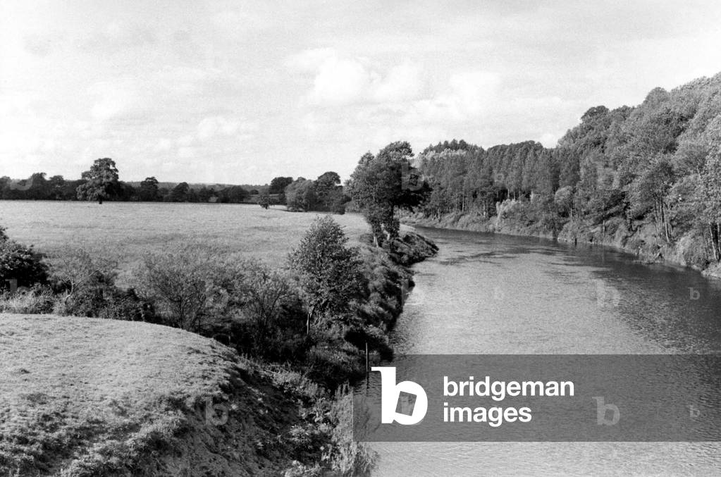 Country views of Herfordshire around Bredwardine, Symonds Yat and the river Wye. c.1970 (b/w photo)