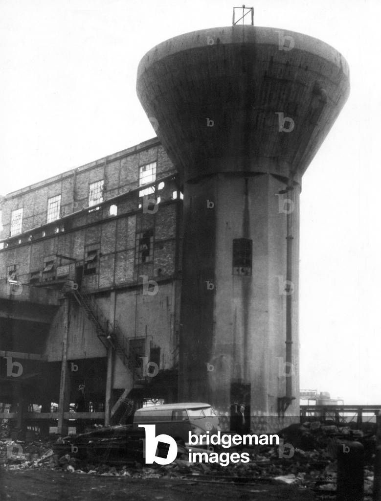 The 75ft high coal washing tower at Bates Pit, Blyth just prior to demolition, February 1961 (b/w photo)
