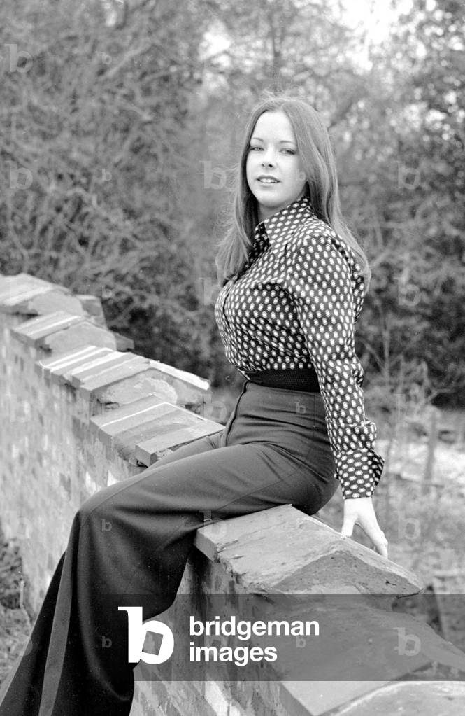 Model and tree doctor Geraldine Croft January 1976 (b/w photo)