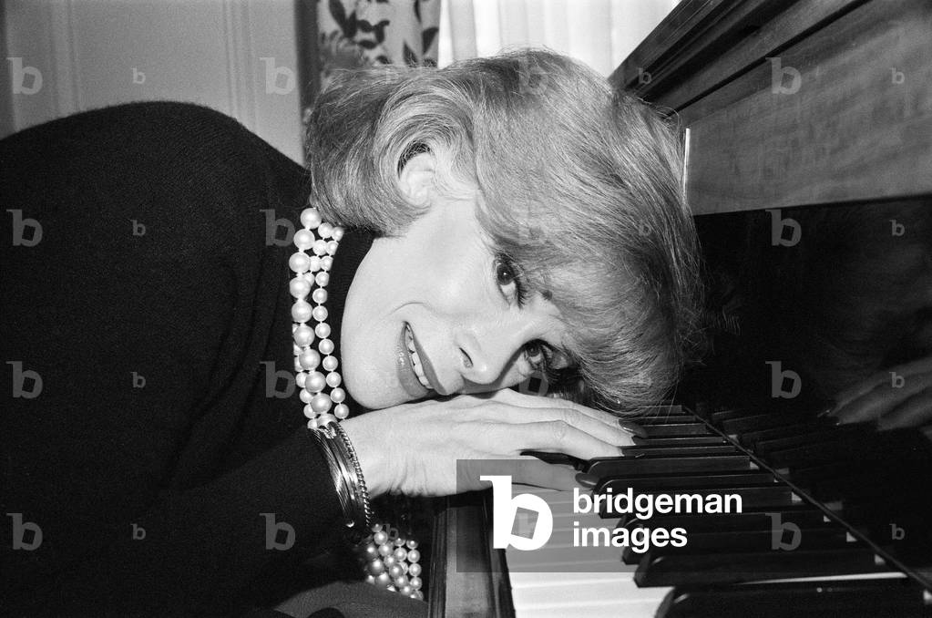 American Comedian Joan Rivers in a London hotel, 1st March 1984 (b/w photo)