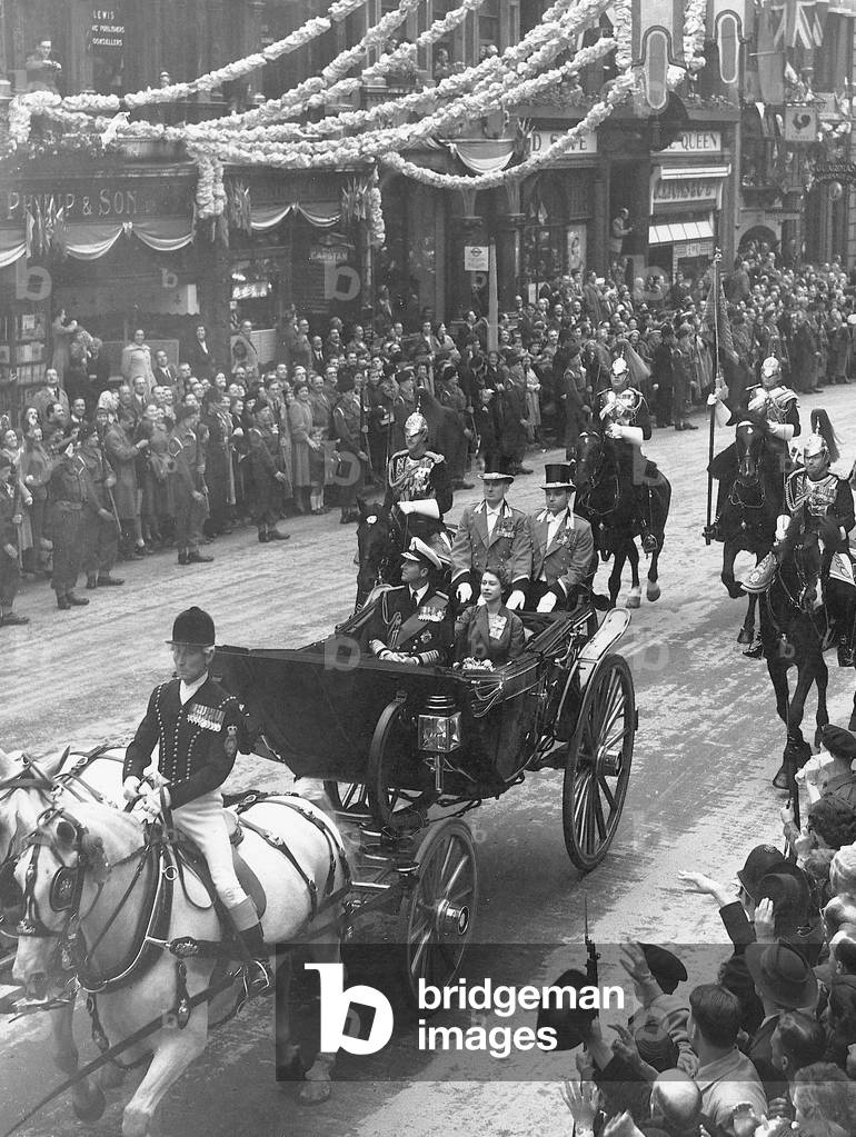 The Coronation of Queen Elizabeth II. 12th June 1953 (b/w photo)